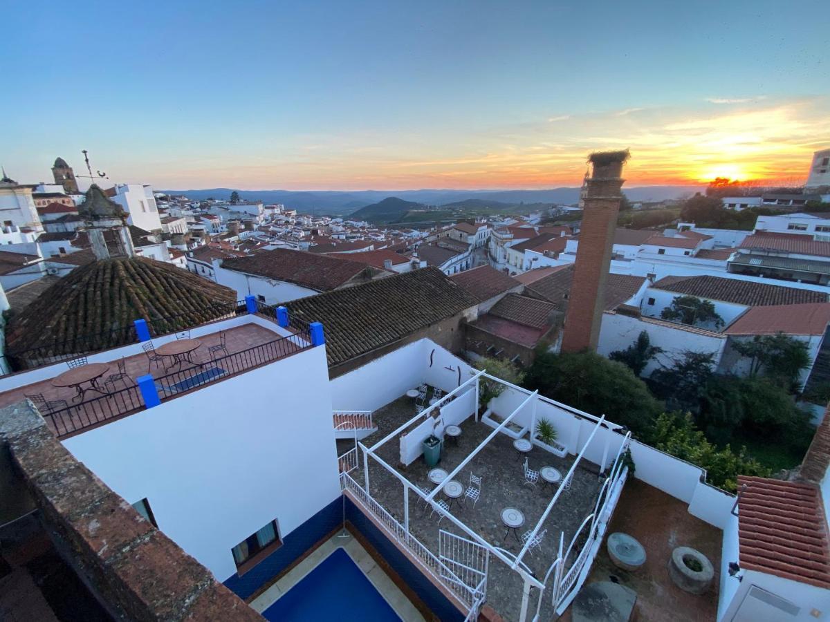 Hotel Rural La Posada De Las Cigueenas เฮเรส เด ลอส คาบาลเญรอส ภายนอก รูปภาพ