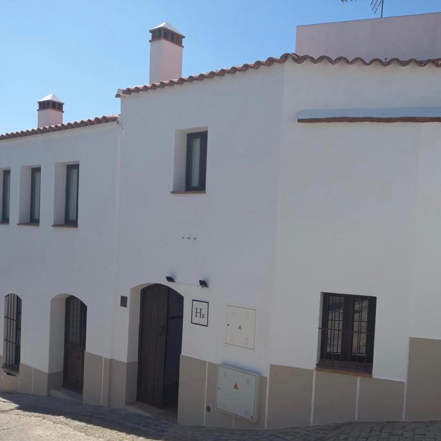 Hotel Rural La Posada De Las Cigueenas เฮเรส เด ลอส คาบาลเญรอส ภายนอก รูปภาพ