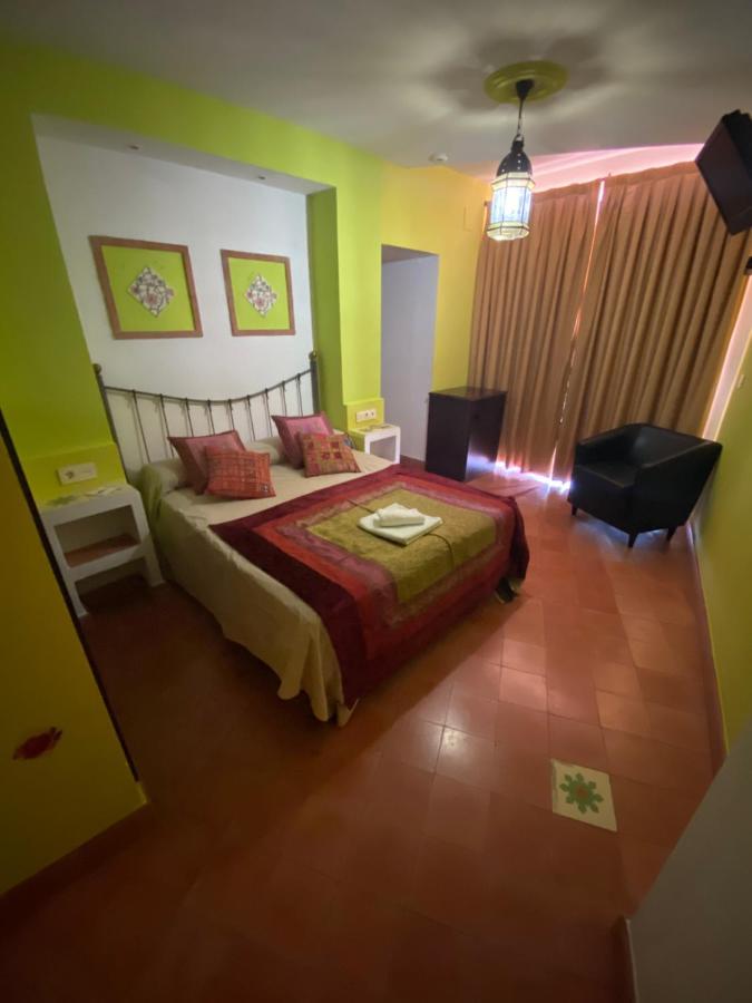 Hotel Rural La Posada De Las Cigueenas เฮเรส เด ลอส คาบาลเญรอส ภายนอก รูปภาพ