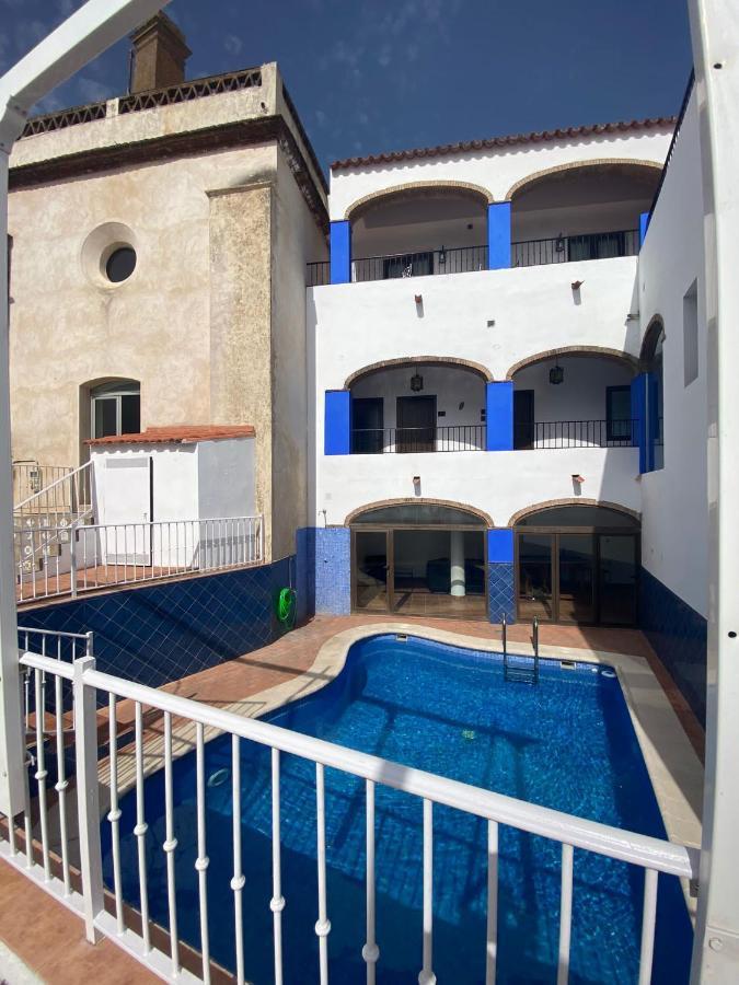 Hotel Rural La Posada De Las Cigueenas เฮเรส เด ลอส คาบาลเญรอส ภายนอก รูปภาพ