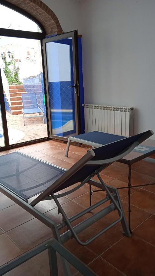 Hotel Rural La Posada De Las Cigueenas เฮเรส เด ลอส คาบาลเญรอส ภายนอก รูปภาพ