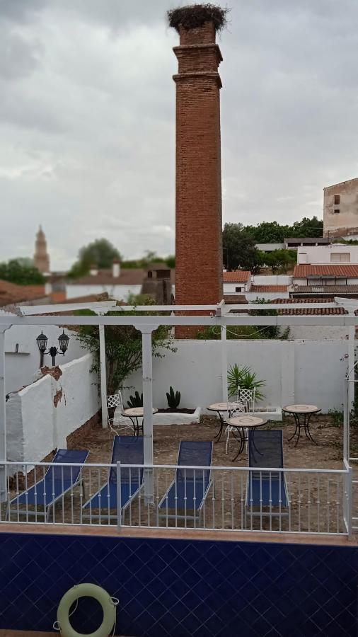 Hotel Rural La Posada De Las Cigueenas เฮเรส เด ลอส คาบาลเญรอส ภายนอก รูปภาพ