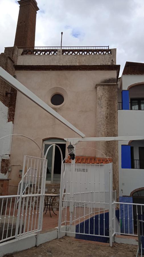Hotel Rural La Posada De Las Cigueenas เฮเรส เด ลอส คาบาลเญรอส ภายนอก รูปภาพ