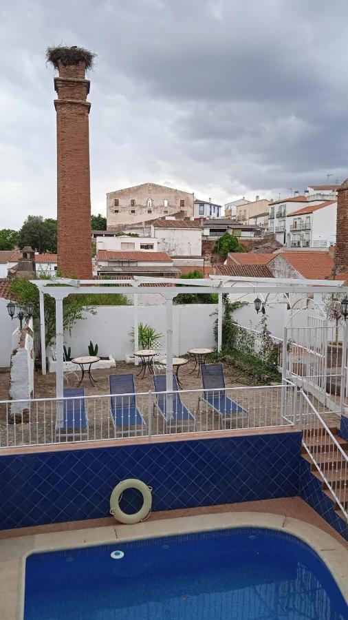 Hotel Rural La Posada De Las Cigueenas เฮเรส เด ลอส คาบาลเญรอส ภายนอก รูปภาพ