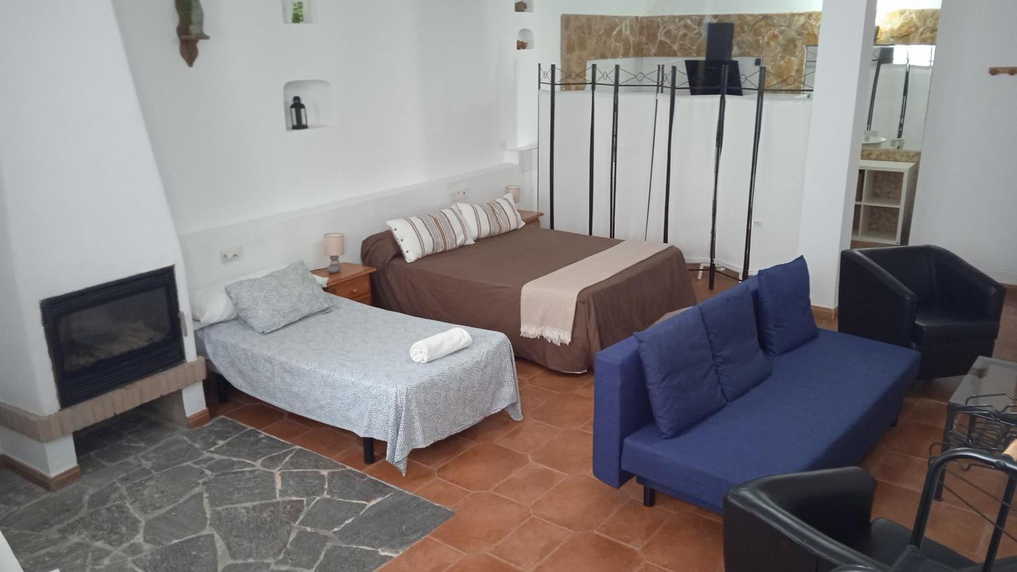 Hotel Rural La Posada De Las Cigueenas เฮเรส เด ลอส คาบาลเญรอส ภายนอก รูปภาพ
