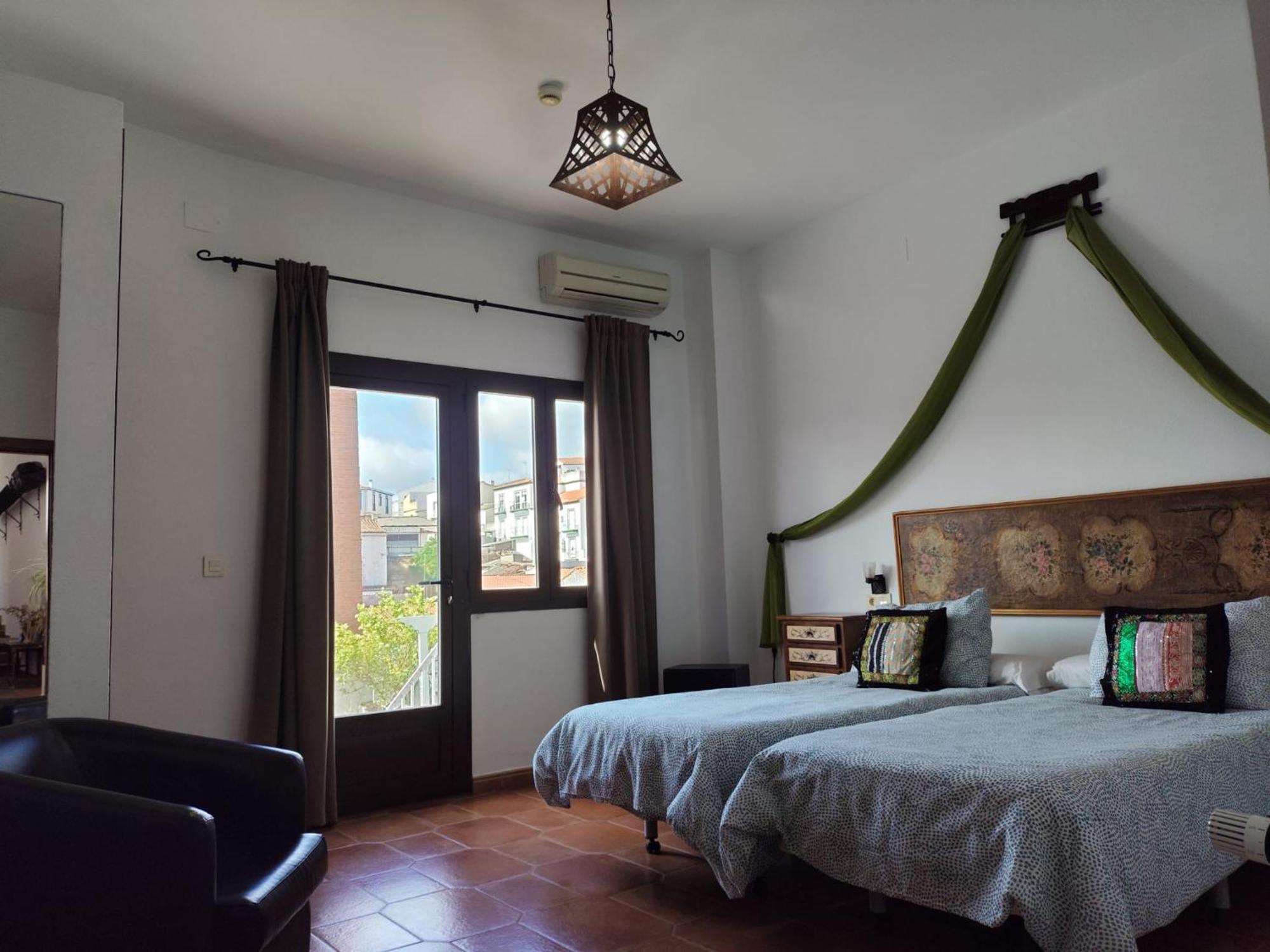 Hotel Rural La Posada De Las Cigueenas เฮเรส เด ลอส คาบาลเญรอส ภายนอก รูปภาพ